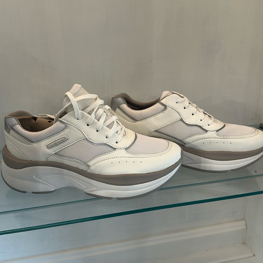 Womens Rockport Prowalker Walking Shoes size 9 White Leather Comfort Sneakers